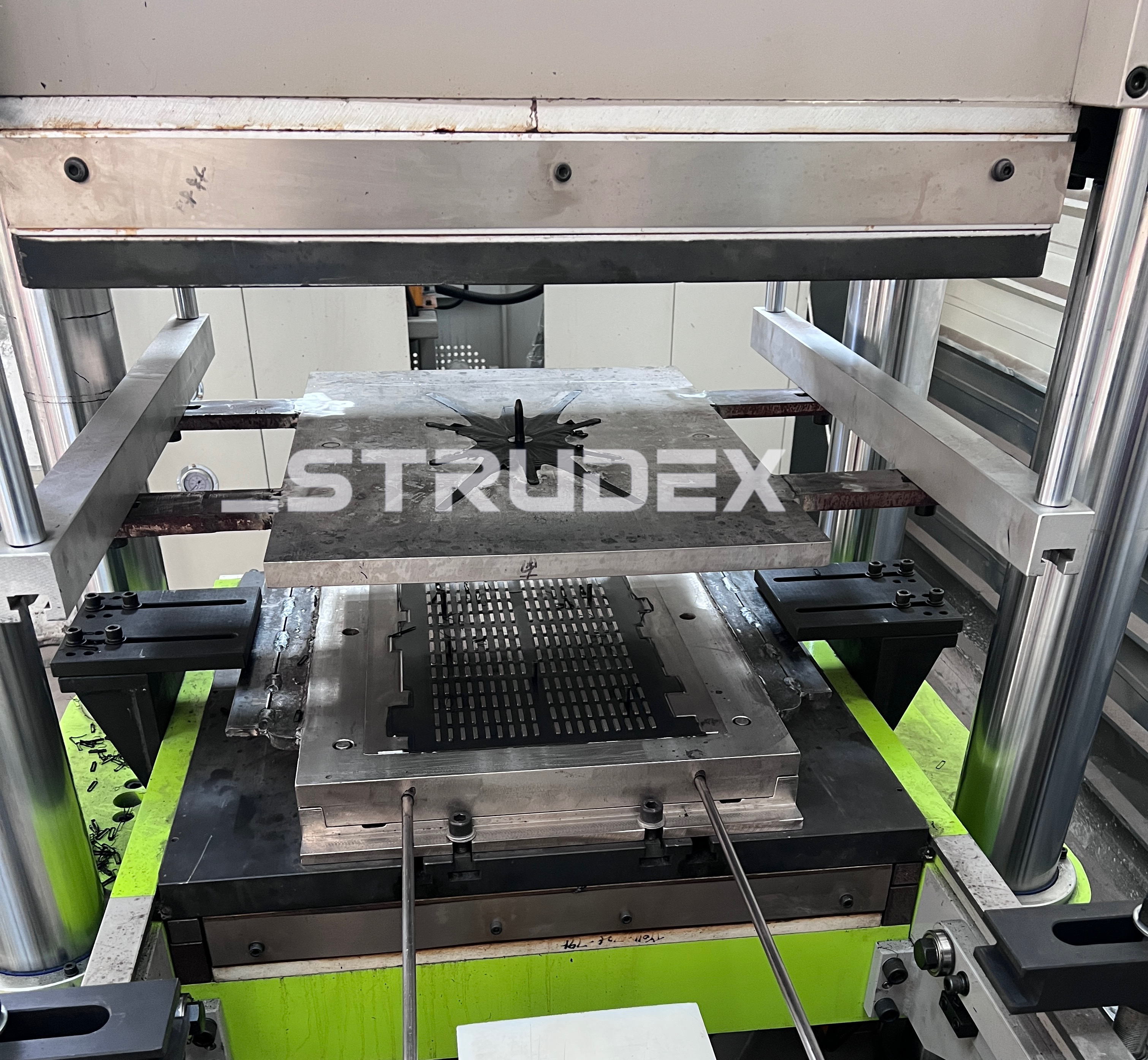 Pain&eacute;is de tela de borracha